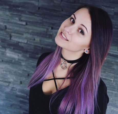 Wanjin actrice porno photos