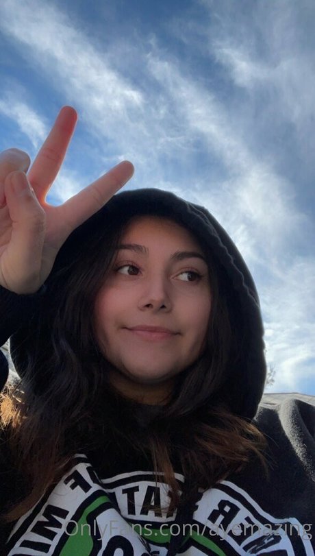 ayemazing jolie star du porno galerie