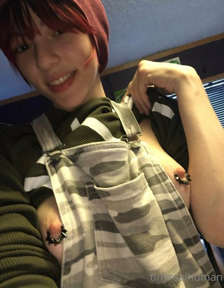 tinyrealmoth actrice sexy images