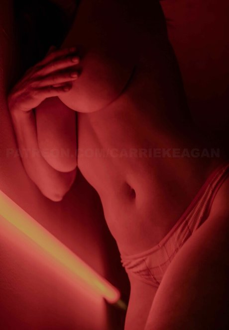 Carrie Keagan star du porno nue des photos