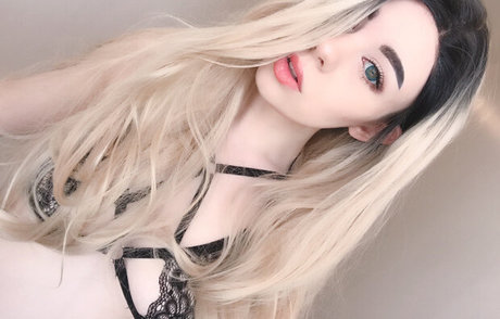 Sleepy Kokiri étoile sexy photos