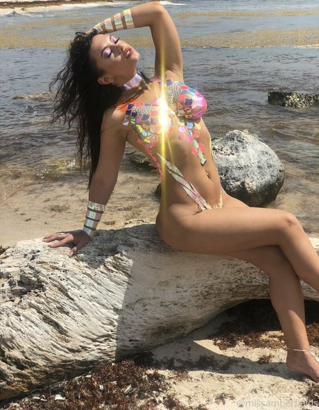 missamberfields modèles nus archive