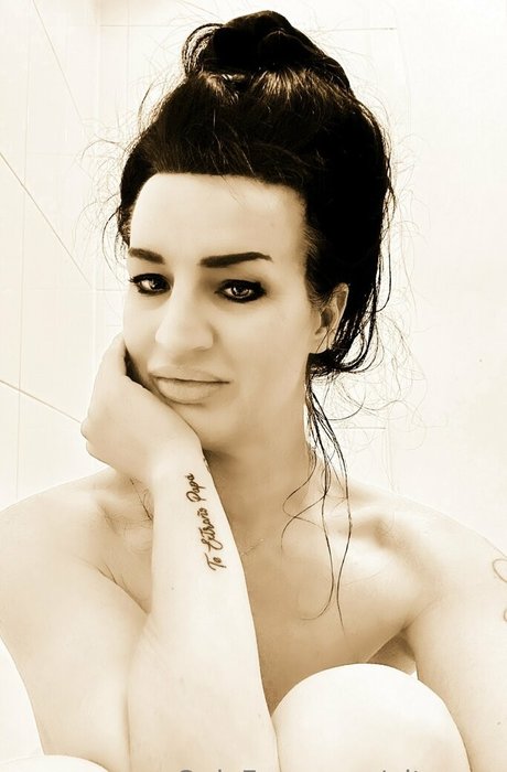 gitana a actrice hd photos