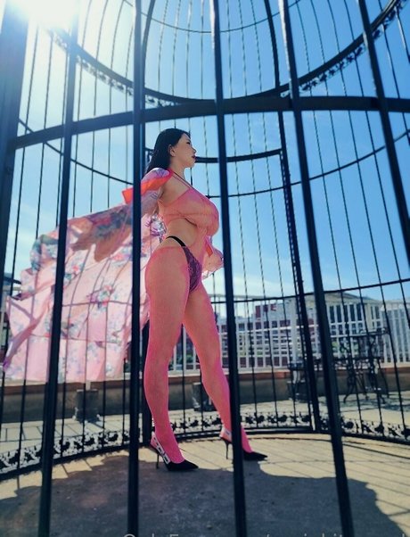 anriokita real star érotique images