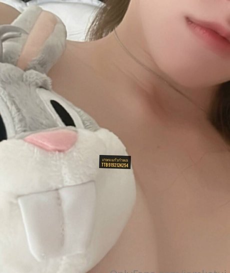 Katuuui actrice érotique images