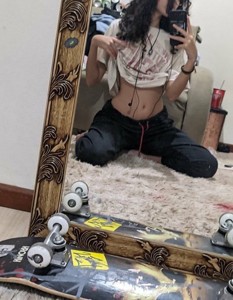 Thesuusu modèles nus photo