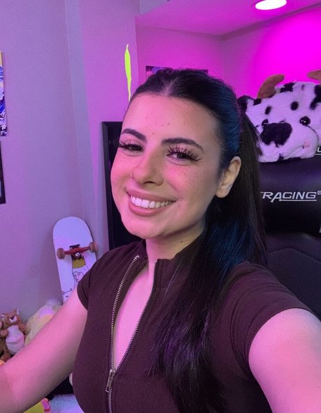 ThatGirlGatto star du porno chaud galerie