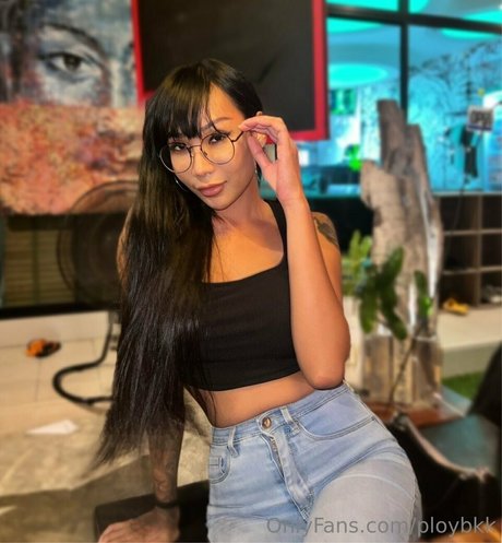 ploybkk star du porno parfaite image