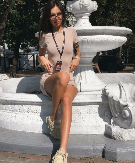 éjacule sur la langue onlyfans gratuit de haute qualité images