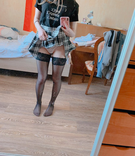 Tanya Kruit modèle pornographique des photos