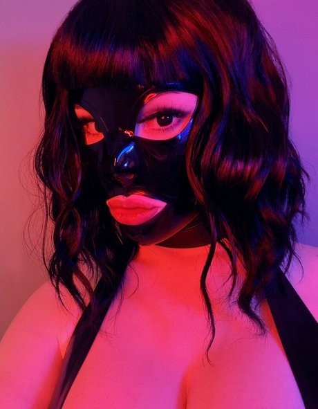 missvaleriexxx modèle gratuit image