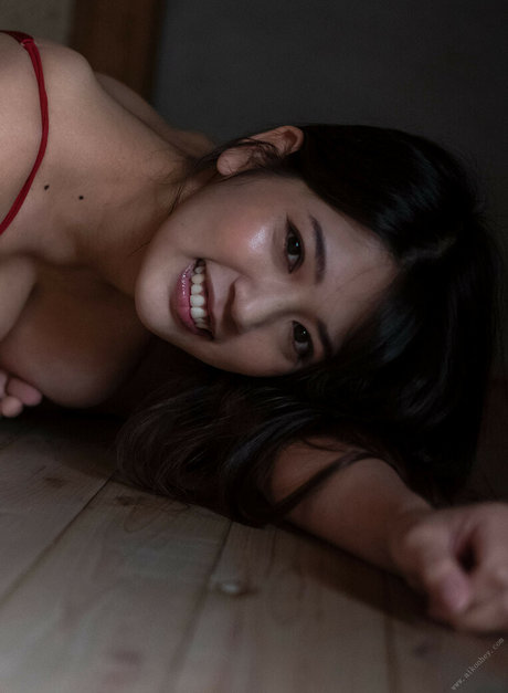 Aoi Fujino star du porno érotique img