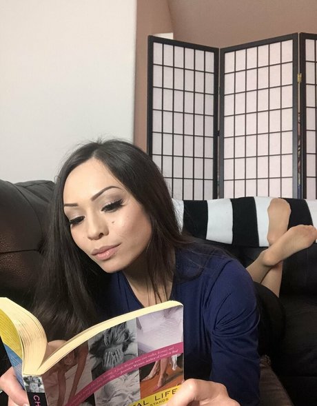 natashaty9 modèle pornographique image