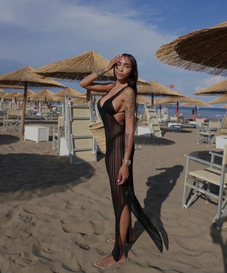 Paola Henriquez star du porno hd img