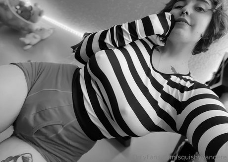 squishyyandere star du porno belle image