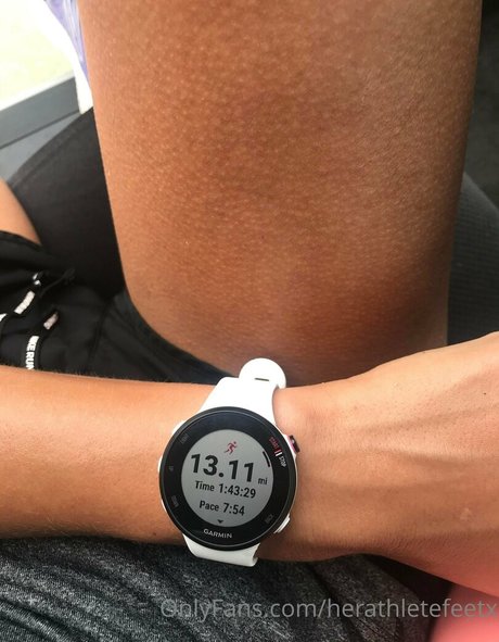 herathletefeetxo beau modèle image