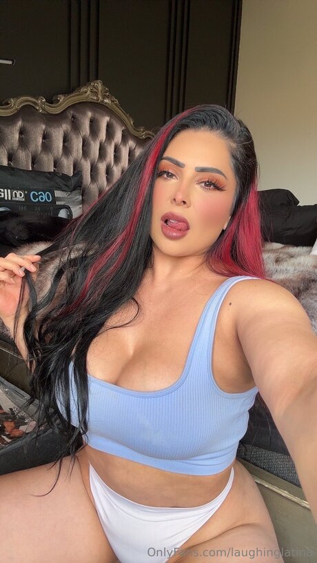 laughinglatina haut étoile archive