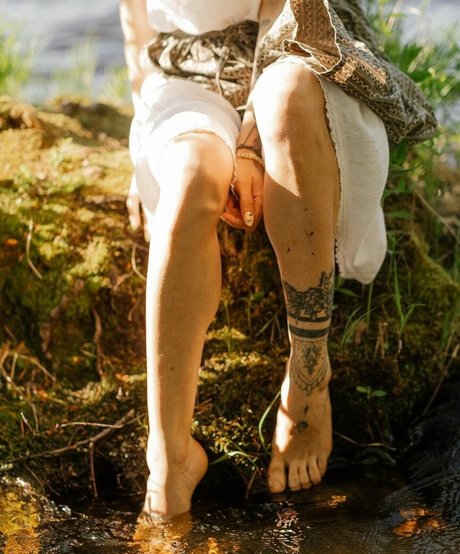 Irina Adelina modèle exclusif des photos