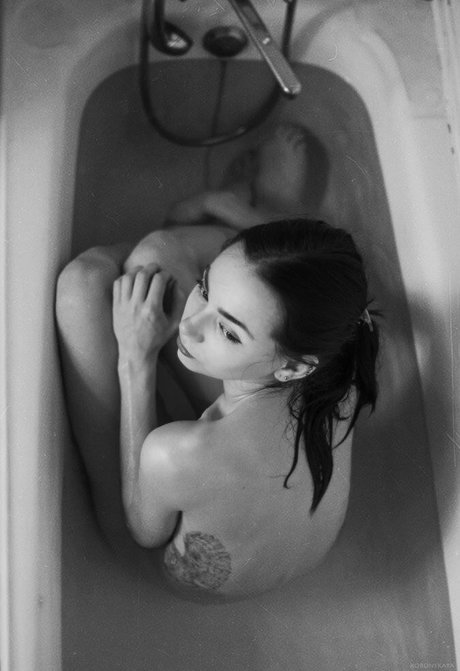 lingerie blanche onlyfans plutôt parfait images