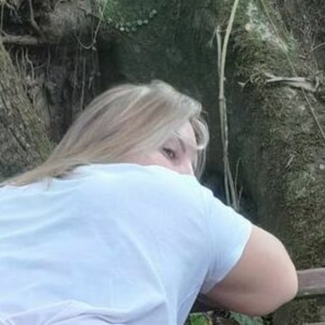 Julia Von Muhlen star du porno sympa archive