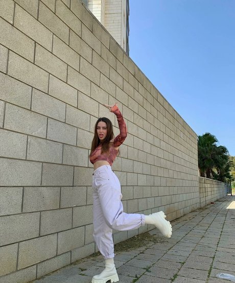 Effy Palarya modèle meilleur photo