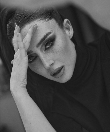 Effy Palarya star du porno de haute qualité photos