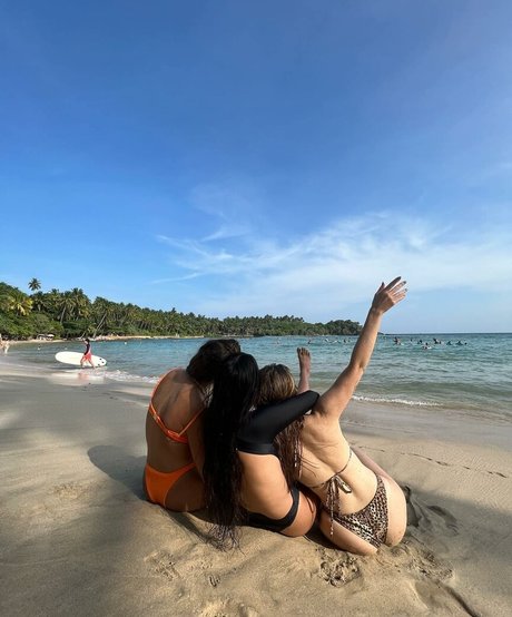 Effy Palarya actrice artistique img