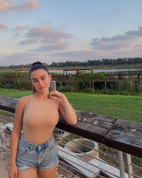 Effy Palarya modèle hd collection