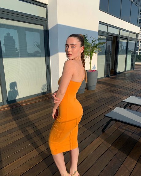 Effy Palarya étoile sexy des photos