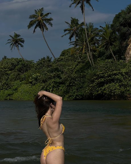 enseignante enceinte onlyfans haute définition érotique images