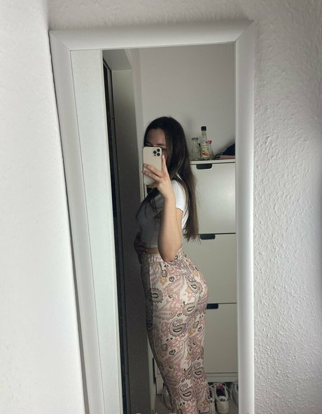 leyla free modèle sympa photo