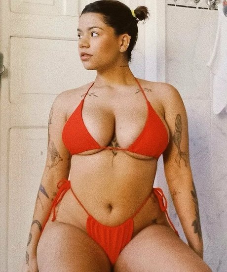 Kennya Raposo star du porno chaud archive