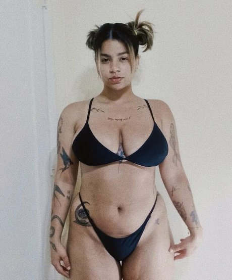 Kennya Raposo actrice nue images