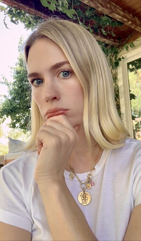 January Jones star du porno belle archive