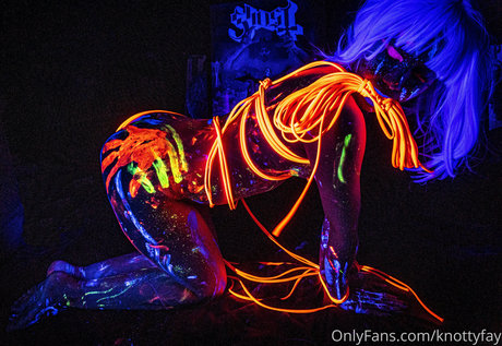 knottyfay étoile de l'art des photos