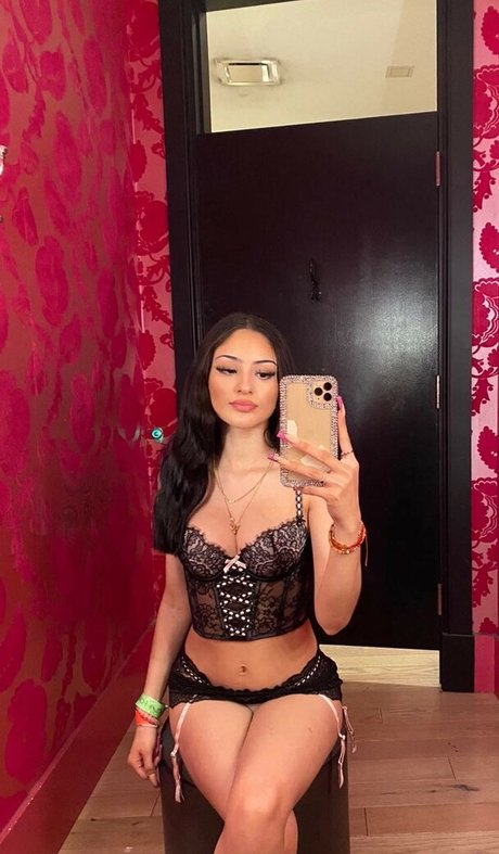 katiiebaeb actrice porno des photos