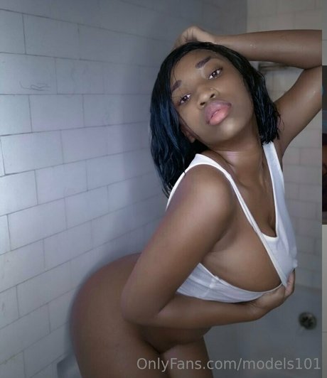 models101 modèle érotique photo