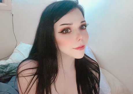 aliciaahegao modèle de sexe archive