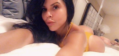 Diamond Kitty modèle nu photos