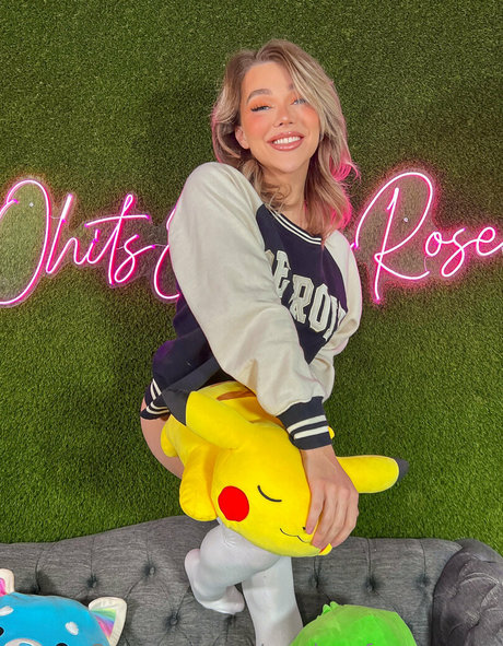 gardenofemmarose étoile de l'art galerie