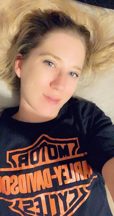 S amp ampM Mary modèle xxx photo