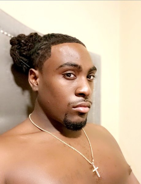 Tone witda Dick_ modèle pornographique image