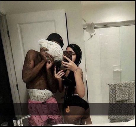 Yah Daddy_ haut modèle img