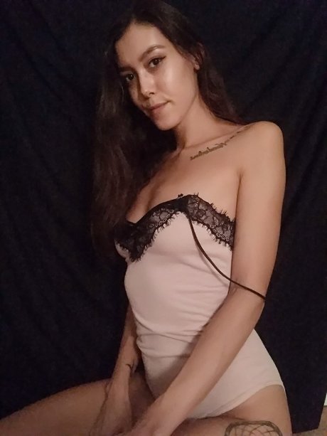 Aurora XXX nus étoiles galerie