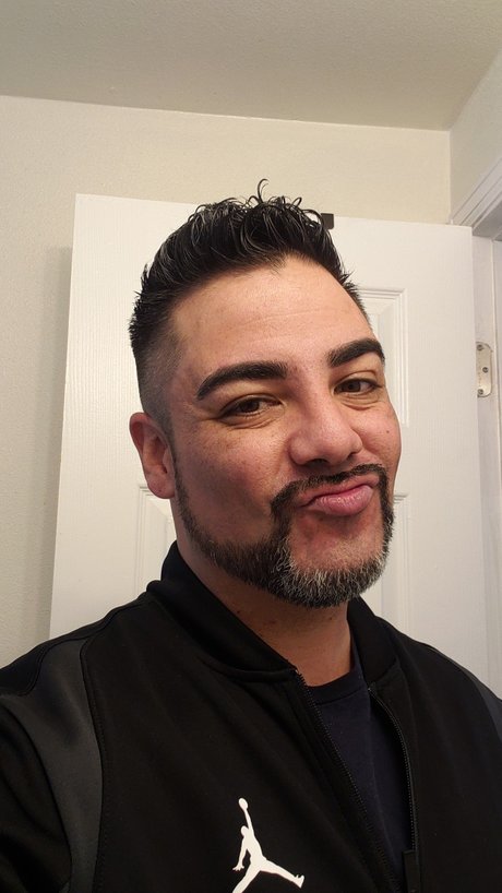 BudmanJay02 star du porno sympa des photos