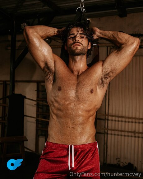 Huntermcvey sexe star photos