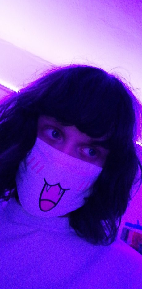 Yetuwu star du porno exclusive photos