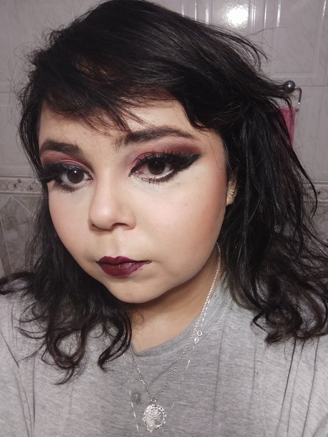 Lu sa modèle sexy image