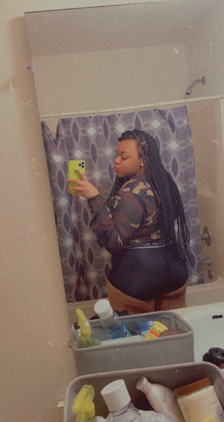 xPinkyy star du porno érotique image