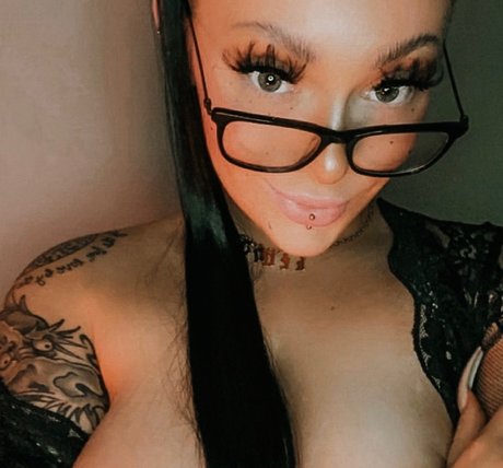 TAT BRAT modèle de sexe archive